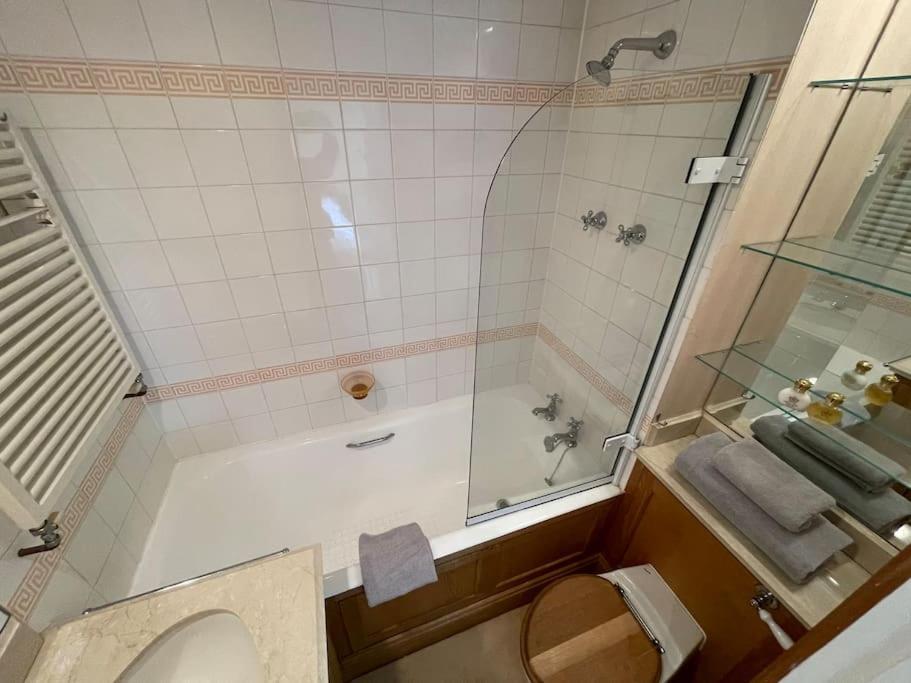 Circus Mews Townhouse:2 Beds:2 En-Suite Baths:Parking:City Centre:Quiet Area Exterior foto